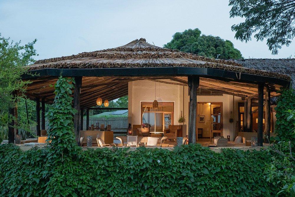 Kyambura Gorge Lodge