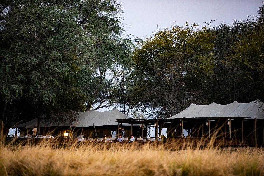 Ruckomechi Camp