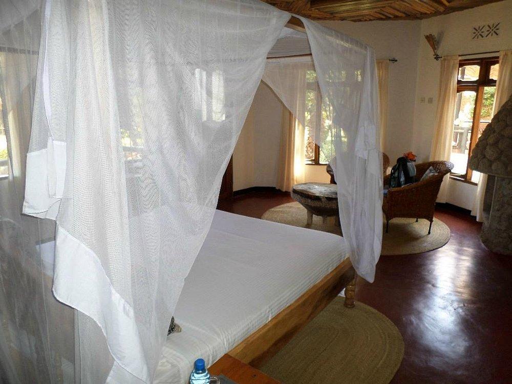 Bougainvillea Safari Lodge
