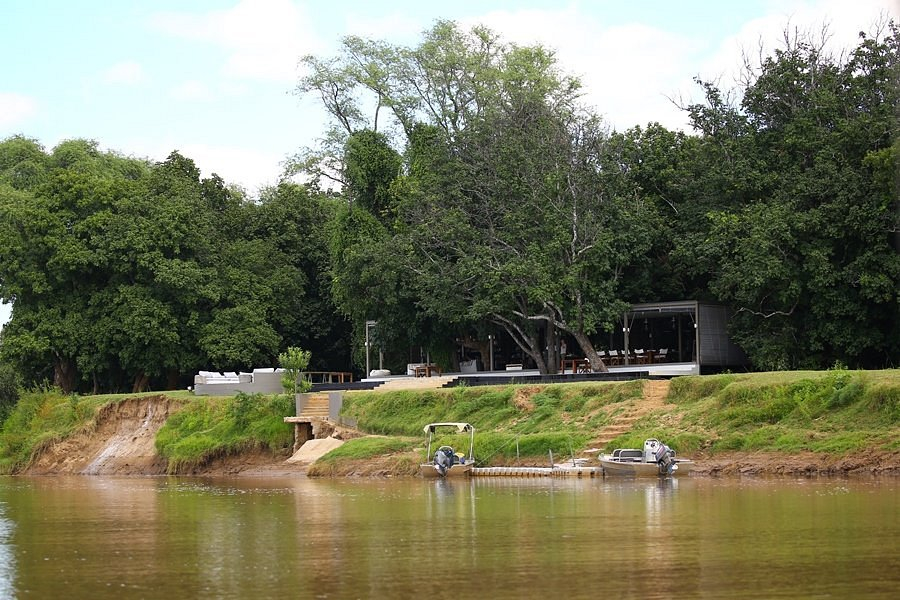 Chinzombo Camp