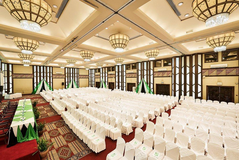 Safari Park Hotel & Casino