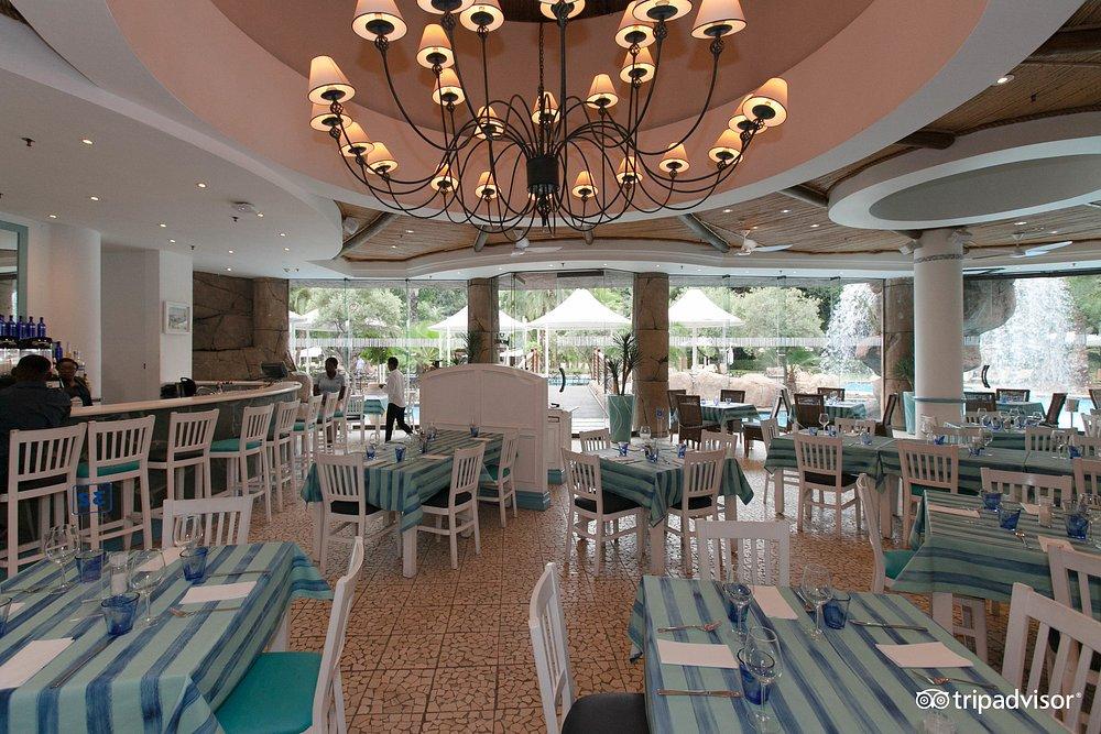 Sun City Cascades Hotel