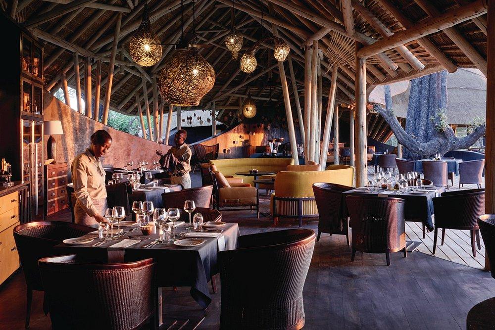 Eagle Island Lodge