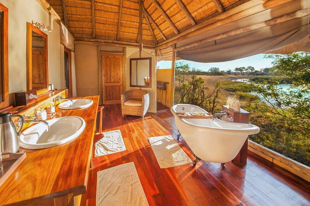 Kwando Lagoon Camp