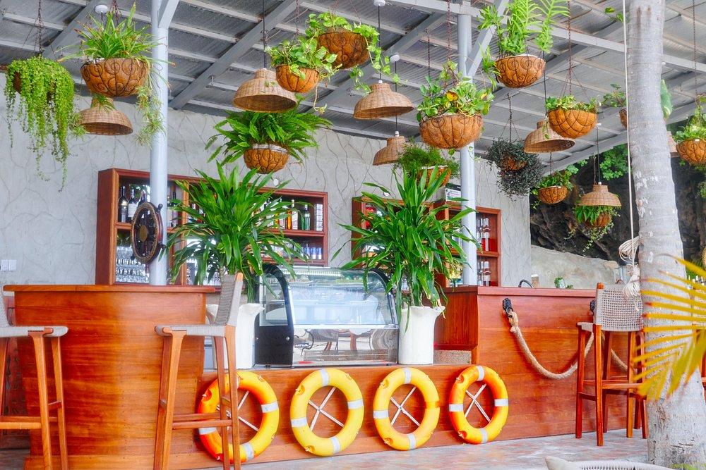 PrideInn Flamingo Beach Resort