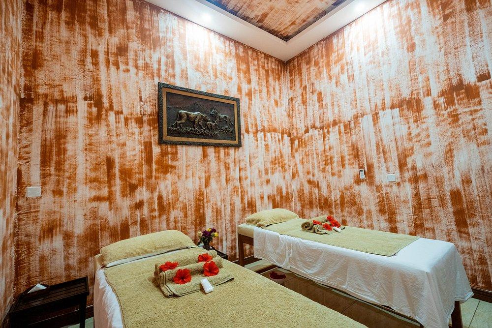 PrideInn Flamingo Beach Resort