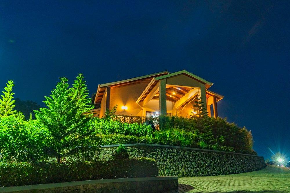 Gorilla Heights Lodge