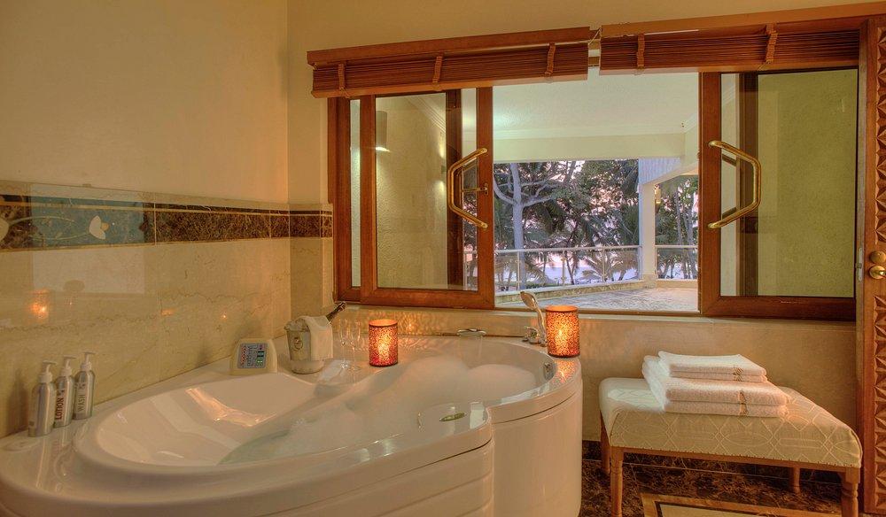 Almanara Luxury Boutique Hotel & Villas