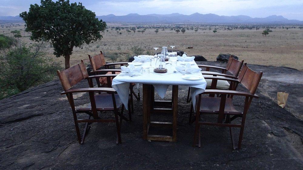 Apoka Safari Lodge