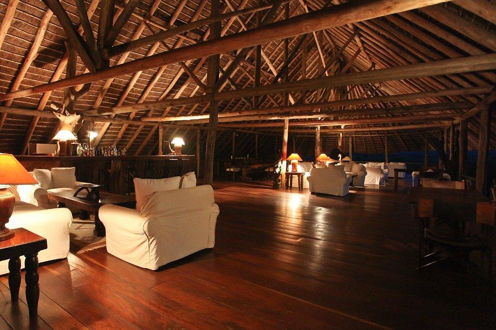 Apoka Safari Lodge