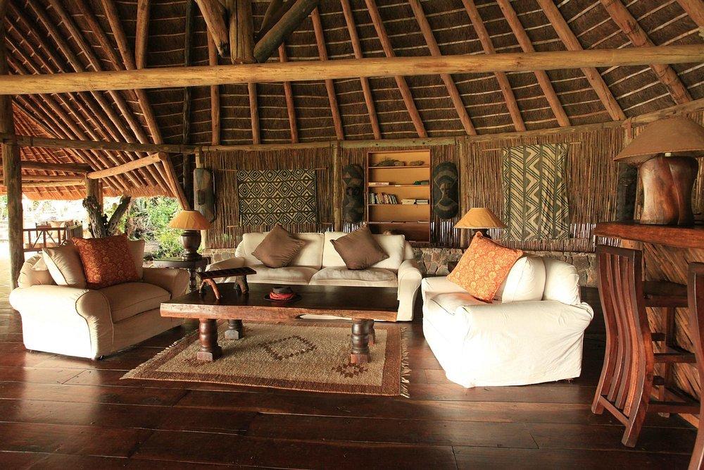 Apoka Safari Lodge