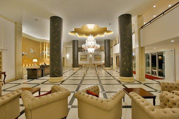 Sarova Woodlands Hotel